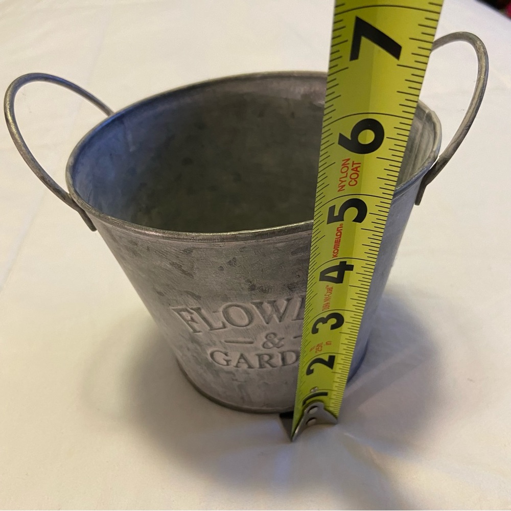 NWOT Metal Flower Container - Picture 5 of 6